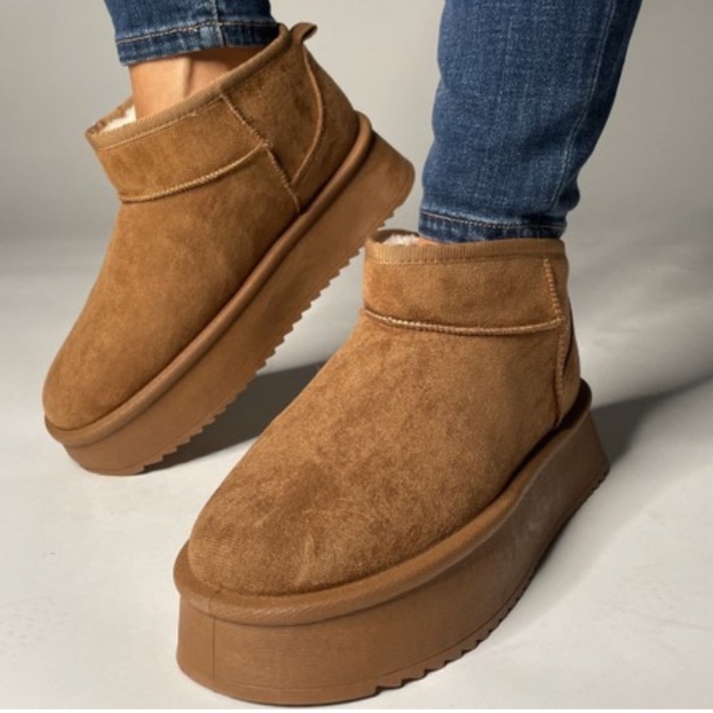 UGG Women's Classic Ultra Mini Platform Boot Chestnut SugarSole